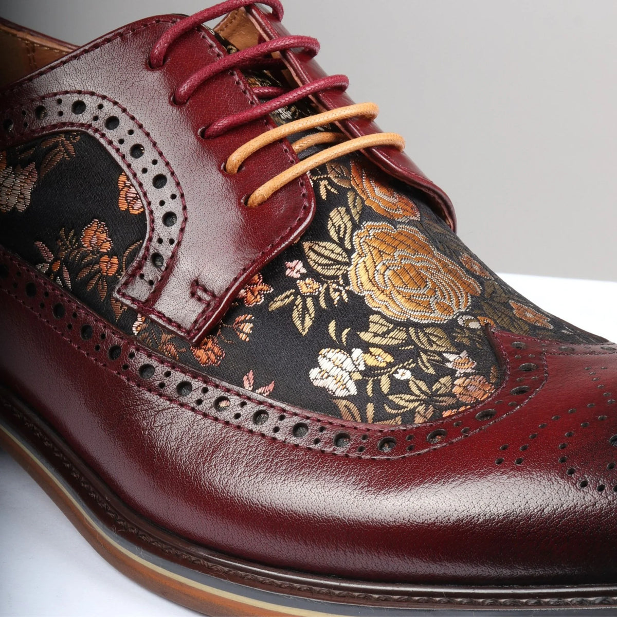Ross - Röda brogueskor i läder med blommönster för män
