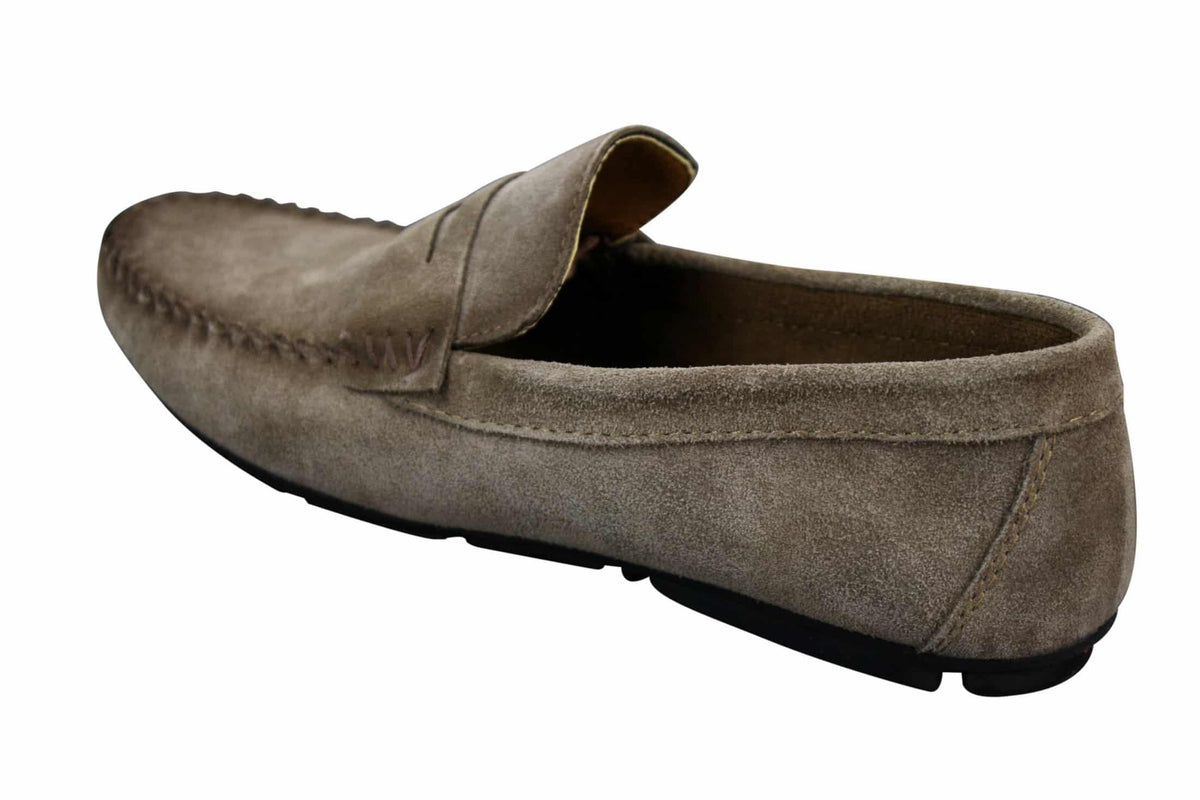 Herrskor i äkta mocka, tvättade designerslip-on, mockasiner och eleganta vardagsskor