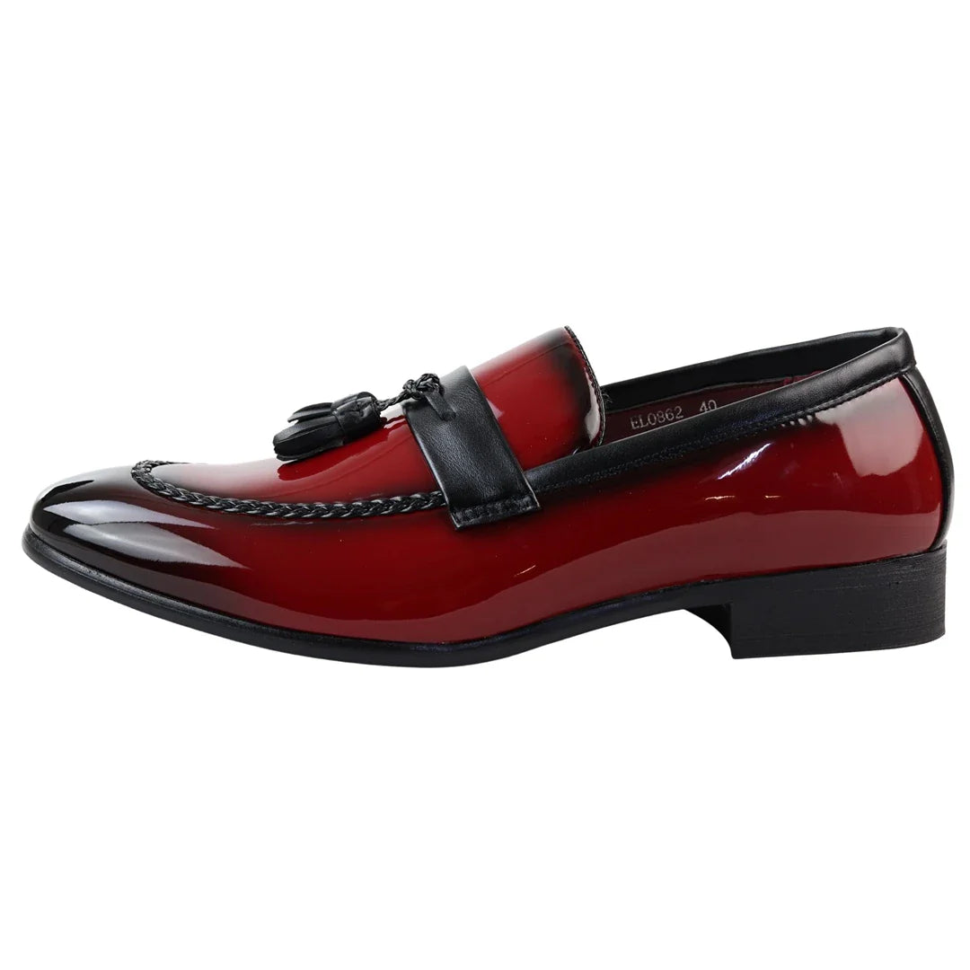 Röda loafers med tofsmönster för män