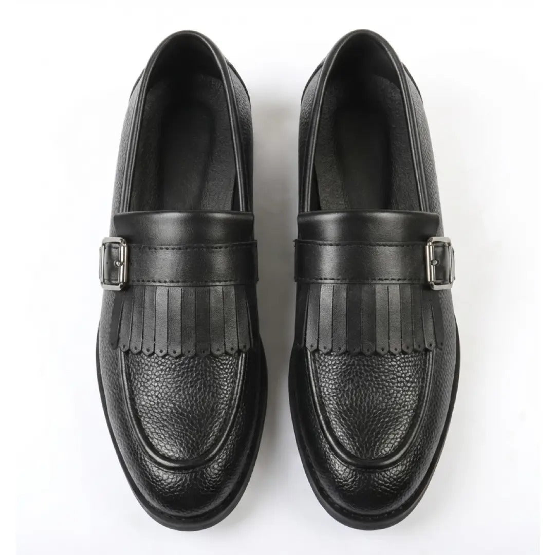 Herrloafers med fransar och munkremmar