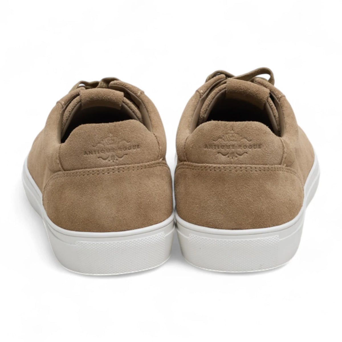 Herrsneakers i stengrå mocka med snörning och casual look