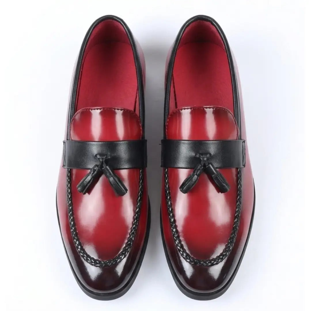 Herrloafers med tofs och högglans